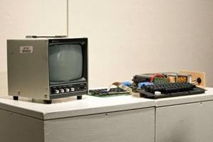Actualidad Informática. El primer ordenador de Apple se subastará en Sotheby 's. Rafael Barzanallana