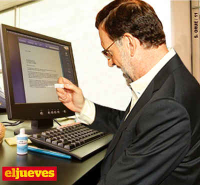 Actualidad Informática. Rajoy usa Tipex para corregir un texto en el ordenador. Rafael Barzanallana